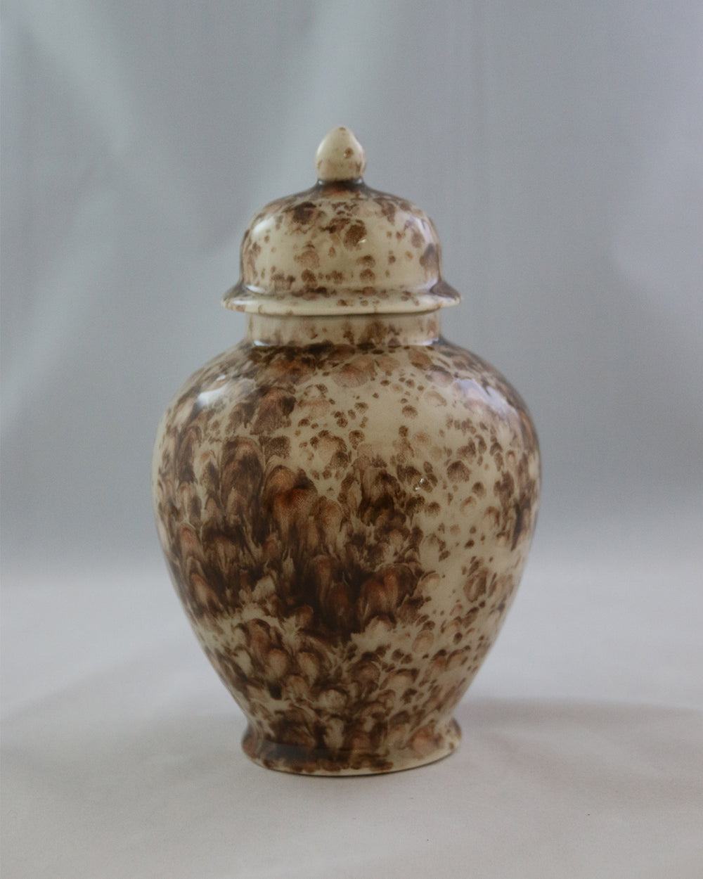 Hancrafted Ceramic Urn - Yardo - Medium